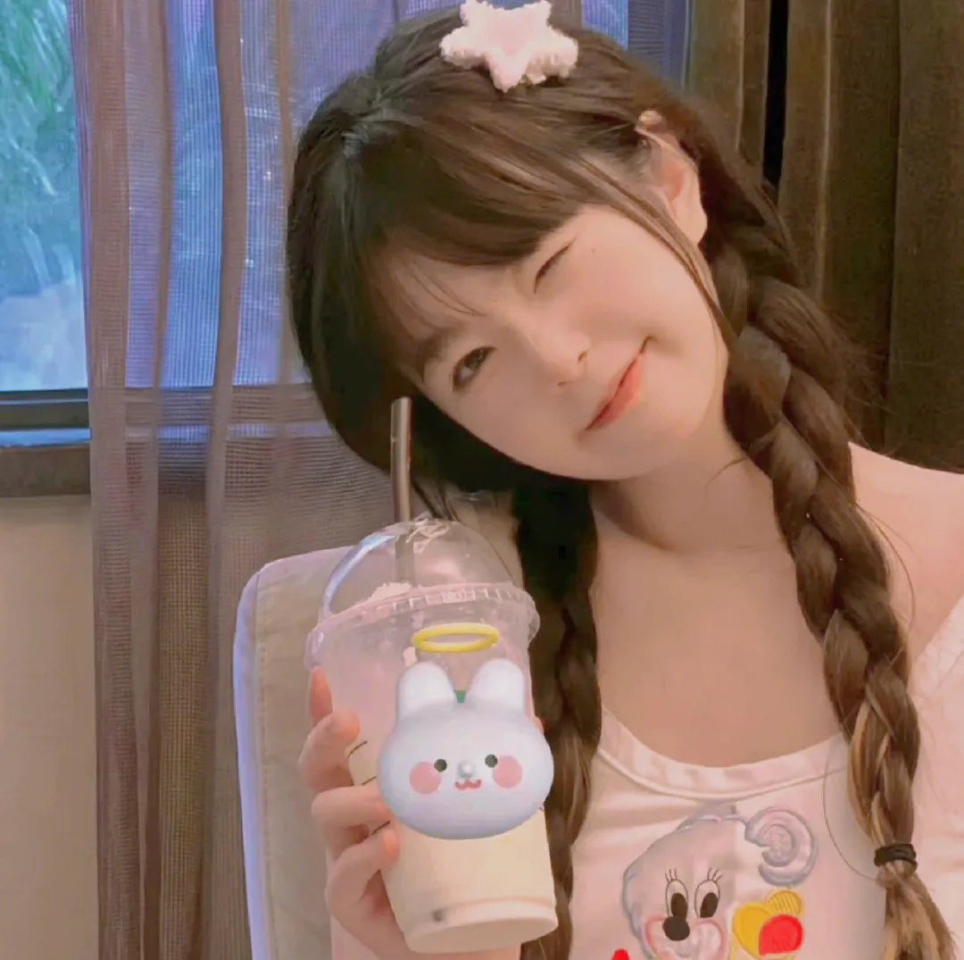 美女蛇岛求生